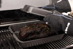 Broil King Gussbräter / Dutch Oven (eckig) / Multi Roaster Inkl. Bratengestell 5 Broil King Gussbräter / Dutch Oven (eckig) / Multi Roaster Inkl. Bratengestell -Broil King || Napoleon || Rösle Verkaufsgeschäft Broil King Multi Roaster Deckel 69610