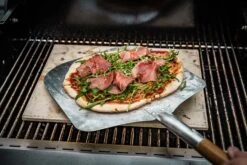 Grillfürst G621G 6-Brenner Edelstahl-Gasgrill - Eintracht Frankfurt Edition - Gusseisenroste -Broil King || Napoleon || Rösle Verkaufsgeschäft Grillfuerst Gasgrill Pizza 3