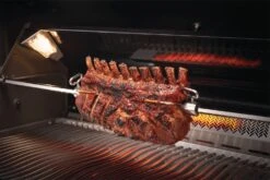 Napoleon Prestige Pro 665-3 Edelstahl Gasgrill Inkl. Drehspieß - Modell 2023 -Broil King || Napoleon || Rösle Verkaufsgeschäft Napoleon Prestige Pro 665 Heckbrenner Rotisserie