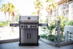 Napoleon Rogue SE 525 Edelstahl Gasgrill Mit Sizzle Zone Und Heckbrenner - Modell 2023 -Broil King || Napoleon || Rösle Verkaufsgeschäft Napoleon Rogue RSE 525 Edelstahl lifestyle