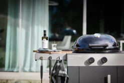 Outdoorchef Gas Kugelgrill Arosa 570 G Evo Grey Steel -Broil King || Napoleon || Rösle Verkaufsgeschäft Outdoorchef Arosa 570G EVO grey steel Lifestyle