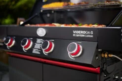 Rösle Videro G4-S VARIO+ Schwarz Gasgrill - FC Bayern Edition -Broil King || Napoleon || Rösle Verkaufsgeschäft Roesle Videro FC Bayern Edition Bedienblende G4 S