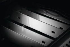 Napoleon Rogue SE 525 Gasgrill, Schwarz Mit Gussrosten, Sizzle Zone Und Heckbrenner - Modell 2023 -Broil King || Napoleon || Rösle Verkaufsgeschäft napoleon rogue gasgrill brennerabdeackungen sear plates 2