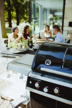 Outdoorchef Dualchef 325 G Gasgrill Mit Seitenkocher + BLAZING ZONE Infrarotbrenner 23 Outdoorchef Dualchef 325 G Gasgrill Mit Seitenkocher + BLAZING ZONE Infrarotbrenner -Broil King || Napoleon || Rösle Verkaufsgeschäft outdoorchef dualchef 325 g grillen 18 700 02